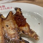 元祖仙台ひとくち餃子 あずま - 焼き餃子7個　¥471 にんにくラー油