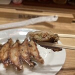 元祖仙台ひとくち餃子 あずま - 焼き餃子7個　¥471 断面