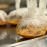 鉄板料理 らくだ - 海老と蛤のアクアパッツァ