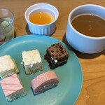 ダイニング花衣 - 