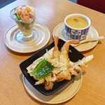 スシロー - 新・サーモンのサラダパフェ　秋の山海の幸天ぷら盛り　本ずわい蟹の茶碗蒸し