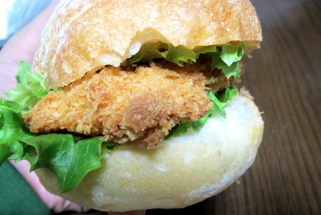 ブラックバスのハンバーガー By 但馬の自然人 近江屋 オウミヤ 大津 パン サンドイッチ その他 食べログ