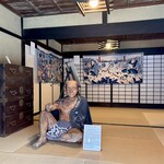 そば玄 - くつろぐ川越人足（かわごしにんそく）
      15歳以上50歳以下の屈強な男が務めました。