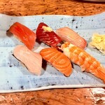 魚まみれ 眞吉 原宿店 - 