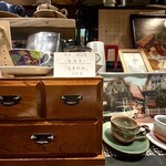 cafe roro - この小物入れに、スプーンやお箸が入っています★