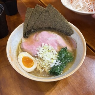 横浜家系ラーメン ICHIBANYA(一番家)_1
