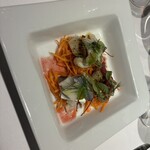 ル・マノアール・ダスティン - 小肌　イカ　つぶ貝のグリエ　木苺風味のキャロットラペ