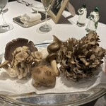 ル・マノアール・ダスティン - 銀盆に乗った　本日のお勧め