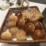 ル・マノアール・ダスティン - パン　スタッフも揃い、昔の様に、アラメゾンになりました。