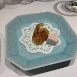 ル・マノアール・ダスティン - 2皿目のミニャルディーズ　チュイール　ギモーグ　クッキー