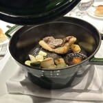 ル・マノアール・ダスティン - アナグマ　別名ムジナ　の蒸し焼き