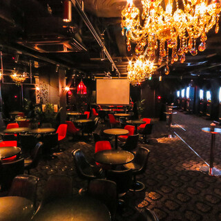 貸切70名様までOKの広々空間！映像設備や音響設備が充実◎