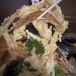 大地のうどん 博多駅ちかてん - ごぼう天大きい