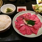 焼肉 炭火亭 - 定食1680