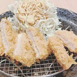 epais - ヘレカツ定食890円（2025年11月）