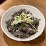 炭火焼肉ホルモンさわいし - センマイ刺し