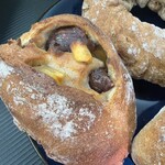 Petit Riche - 栗とゆずのパン　めちゃくちゃ美味しい