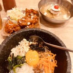 韓国料理bibim' - 石焼ビビンパ、ヤンニョムチキン、韓国冷麺（ハーフ）