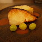 日本料理 晴山 - 鰆の炭火焼き 海老芋と銀杏の素揚げ