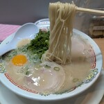 博多豚骨ラーメン　ぶっとび - 