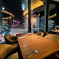 JAM17 DINING - 内観　歌舞伎町を見下ろせる空間