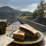 UNBY BOWL STAND SANDA - 料理写真: