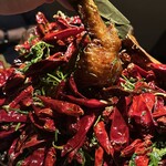 茶禅華 - 辣子鶏(ラーズーチー)　上海蟹入り手羽先