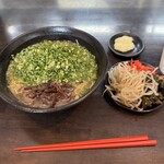 麺屋小鉄 - 博多豚骨ラーメン(ねぎのせ) /セルフサービスコーナーからの無料トッピング　　2025/8/2