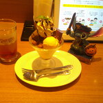 デニーズ - サニーサイドアップモーニング トースト ドリンクバー付 ＆ チョコプリンパルフェ～選べるソース ＆ 海老とハーブ鶏のスープごはん