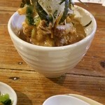 游心満喫料理 山小屋 - たっちょほねく丼 700円