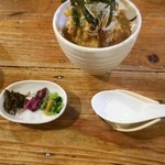 游心満喫料理 山小屋 - たっちょほねく丼