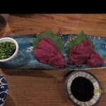 炊き餃子と九州の炉端酒場 晴レトキ - 馬肉（赤身）