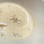 御肉処はしやま - ポルチーニスープ