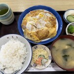 お食事処 やまき - 料理写真:カツ煮定食