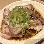 T-MARKET PUBLIC TABLE - 