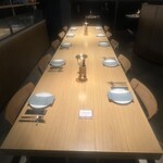 T-MARKET PUBLIC TABLE - 