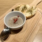 T-MARKET PUBLIC TABLE - 