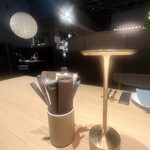 T-MARKET PUBLIC TABLE - 