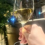 T-MARKET PUBLIC TABLE - 