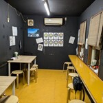 麺'sCLUB 酒池肉林 - 店内①