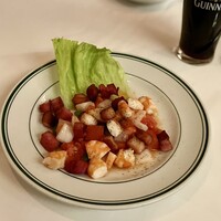 ウルフギャング・ステーキハウス 丸の内店 - ウルフギャングサラダ（半分に取り分け後）