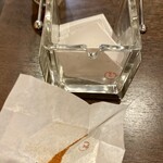 洋食 キムラ - 辛さを増したい人は…【辛さと早さの目安】1袋＝速〜高崎晃、2袋＝速速〜スティーヴ倍(ヴァイ)、3袋＝速速速〜イングヴェイ　［メニュー記載より］