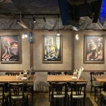 怪獣酒場 - 内観