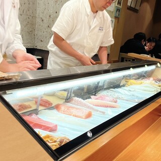 【希少】　浅草・美家古寿司の嫁そだて味しこみ 浅草・美家古寿司の嫁そだて味しこみ | 内田 榮一, 内田 孝子 |本