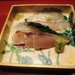 本湖月 - 向付　明石の鯛、藁焼き鰆