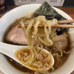 自家製手もみ麺 鈴ノ木 - 麺あげ写真をもっと上手くとれるようにしたい。
