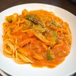 フィールド - 小海老とアボカドのトマトクリームスパゲッティ