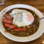 かれー屋伊東 - 目玉焼きウインナーカレー　チーズトッピング