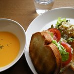 ロヴァニエミ - サンドイッチとスープのセット