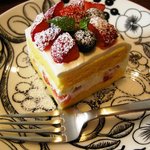 ロヴァニエミ - ベリーのショートケーキ